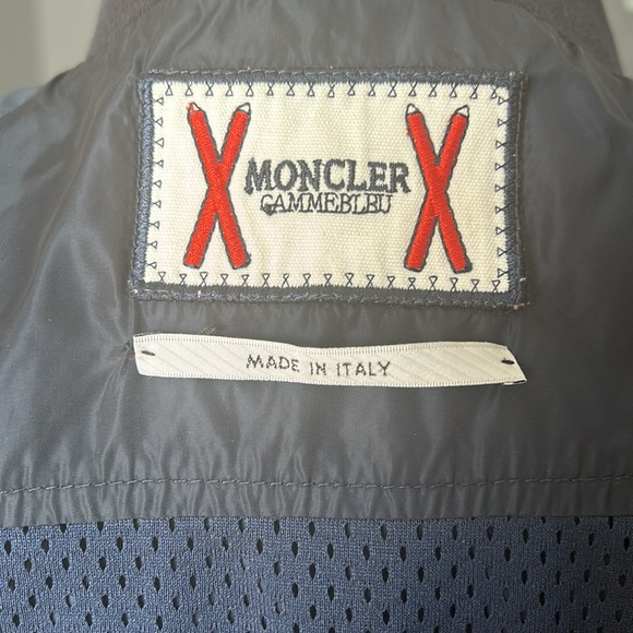 Authentic Moncler wind breaker - Picture 16 of 17